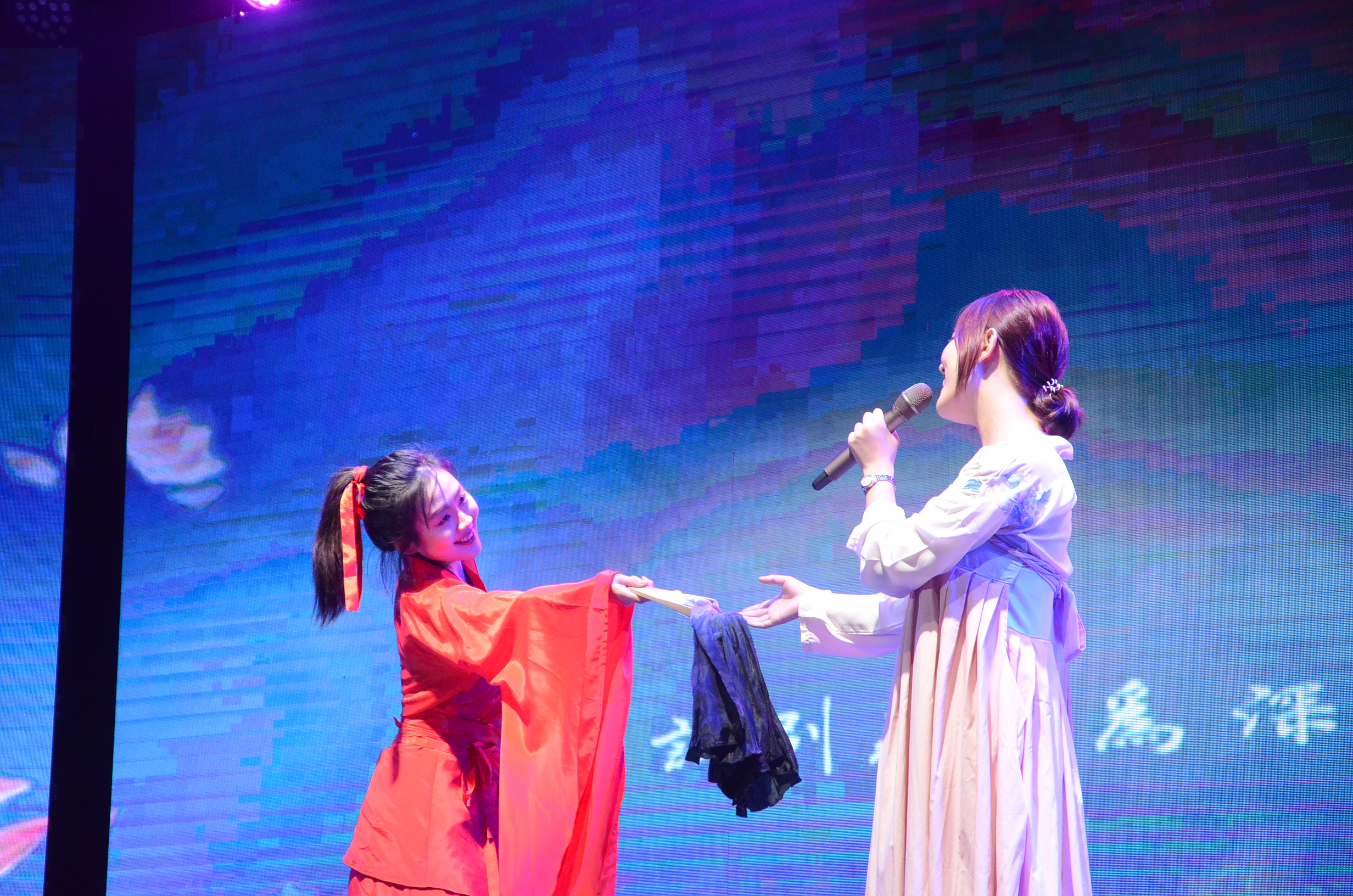 迎新季丨新意贰零，传响珞珈——记2020年迎新晚会