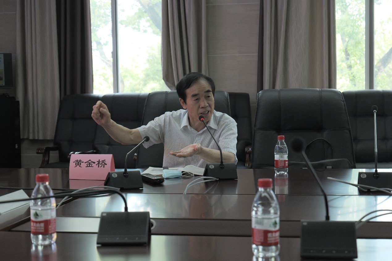 【主题教育】着力把握习近平新时代中国特色社会主义思想的科学体系和精髓要义——tyc33455cc太阳成集团举行主题教育专题报告会